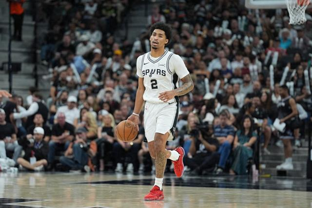 就在今天,老大不在,20岁哈珀爆发,创造80年NBA独一无二的纪录|开拓者|圣安东尼奥马刺队|波特兰开拓者队|德尼·阿夫迪亚|斯库特·亨德森_新浪体育_新浪新闻